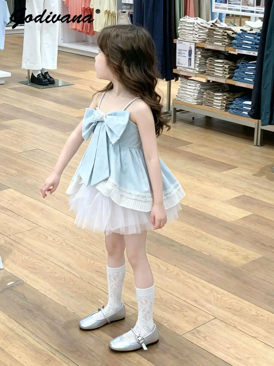 Sweet Baby Girls Fashionable and Stylish Outfit 2026 Summer New Bowknot Lace Trim Camisole Top with White Mesh Tulle Skirt Set