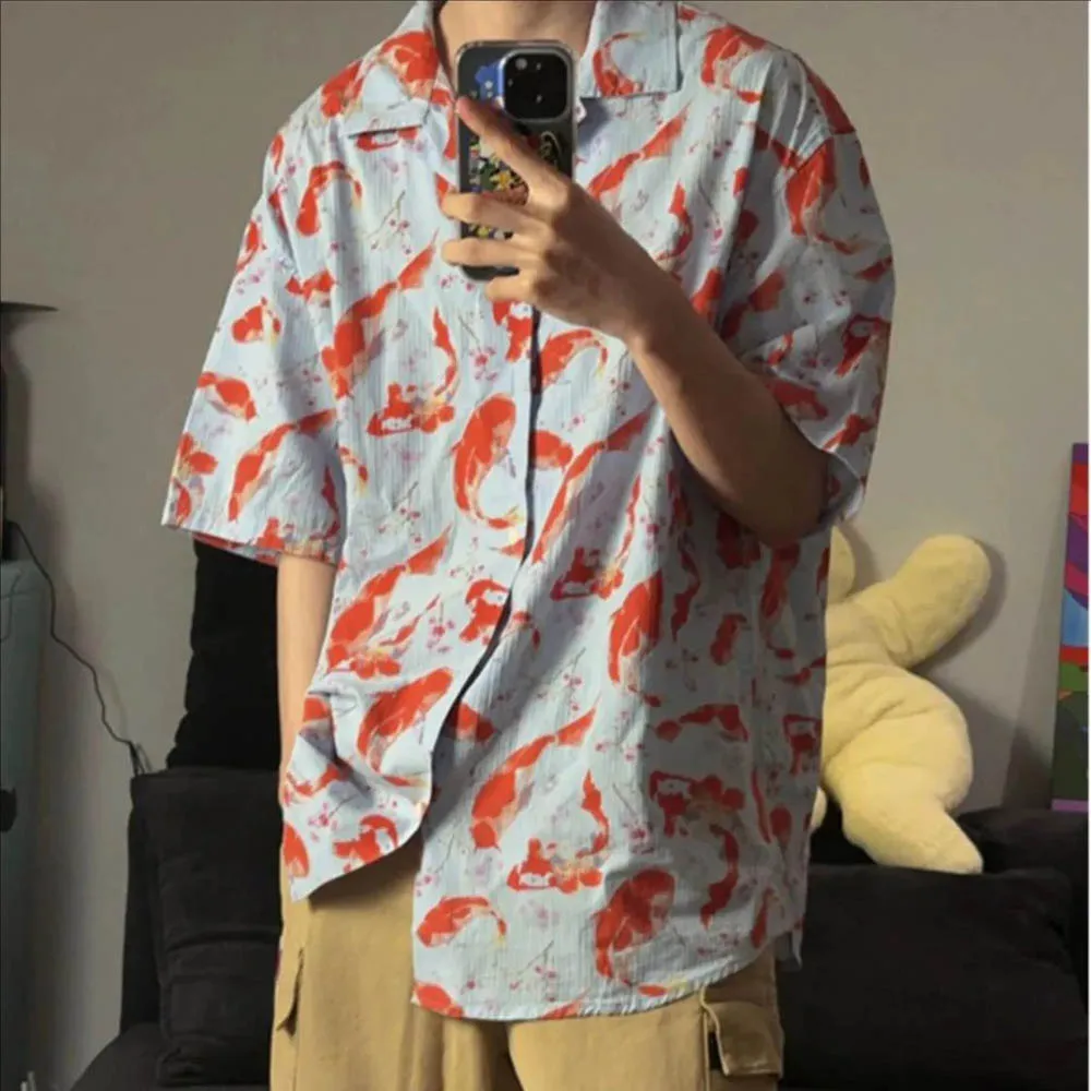 

Summer New Men's Koi Print Short-Sleeved Shirt American Retro Fashion Trend Street Casual Loose Breathable Niche Men's Tops