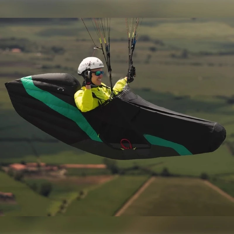 Single Off-Road Flight Gear Gliding