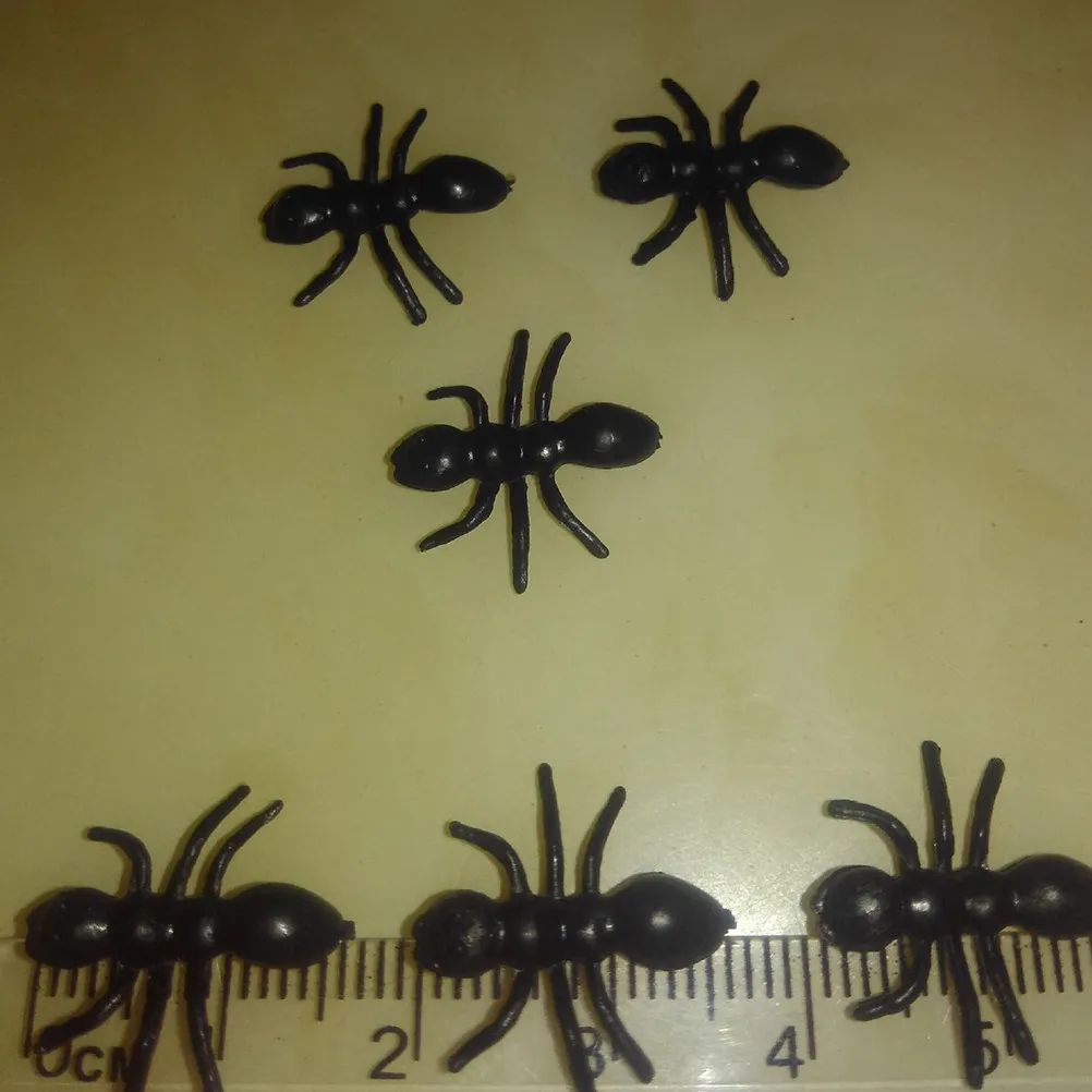 

50Pcs Simulated Ant Insect Decor for Halloween Party Prank Supplies Cupcake Topping Outdoor Picnic Game Favors Vivid PVC Figures