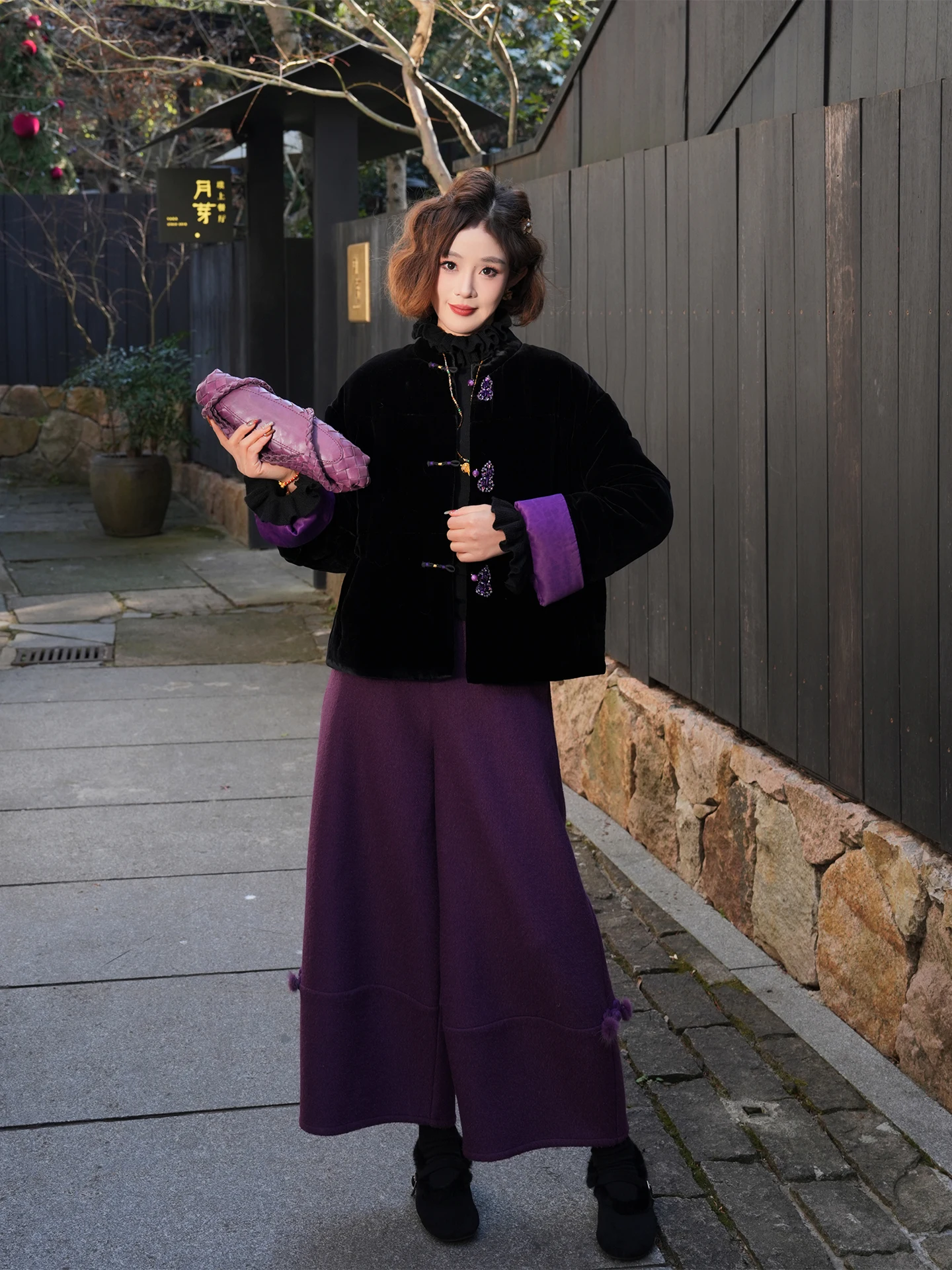 

Новое китайское пальто из золотистого бархата и шелкового хлопка с вышивкой в виде тыквы, женское, с длинными рукавами, круглым вырезом и застежкой на одну пуговицу