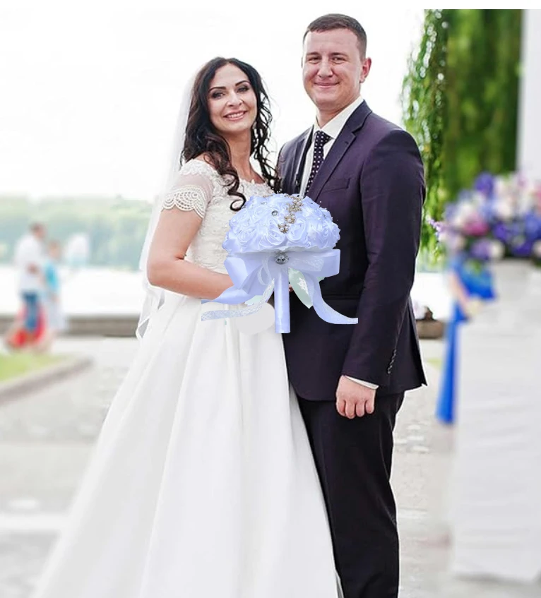 

Свадьба невесты Романтический букет свадебного платья с белой рукой и шелковой розой Роскошный хрустальный жемчуг Церковный букет из искусственной пены