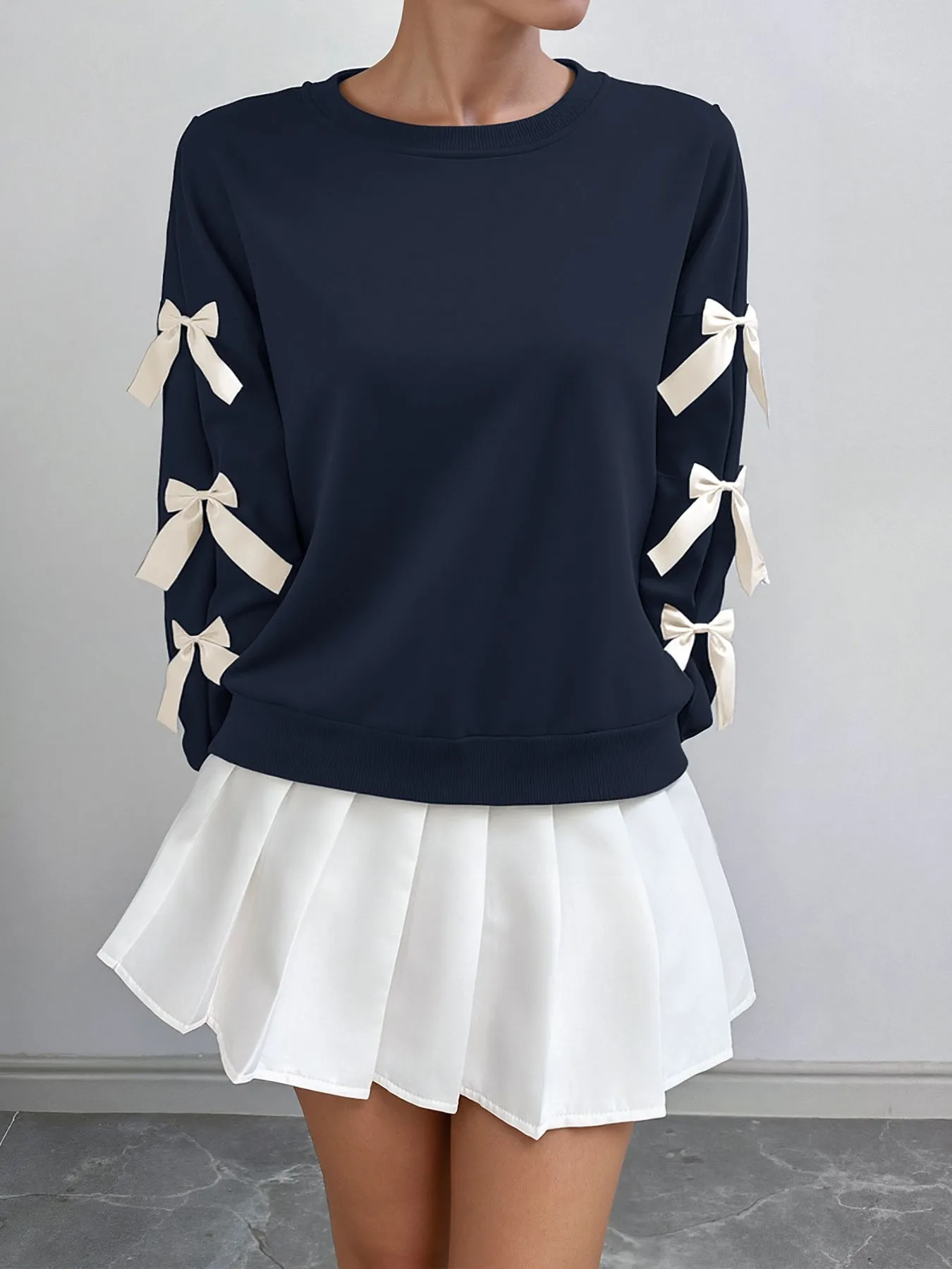 Round Neck Bow Sweatshirt Regular Length Sweet and Fresh with Pullover Patchwork Regular Sleeve Autumn Loose Fit Women Hoodie
