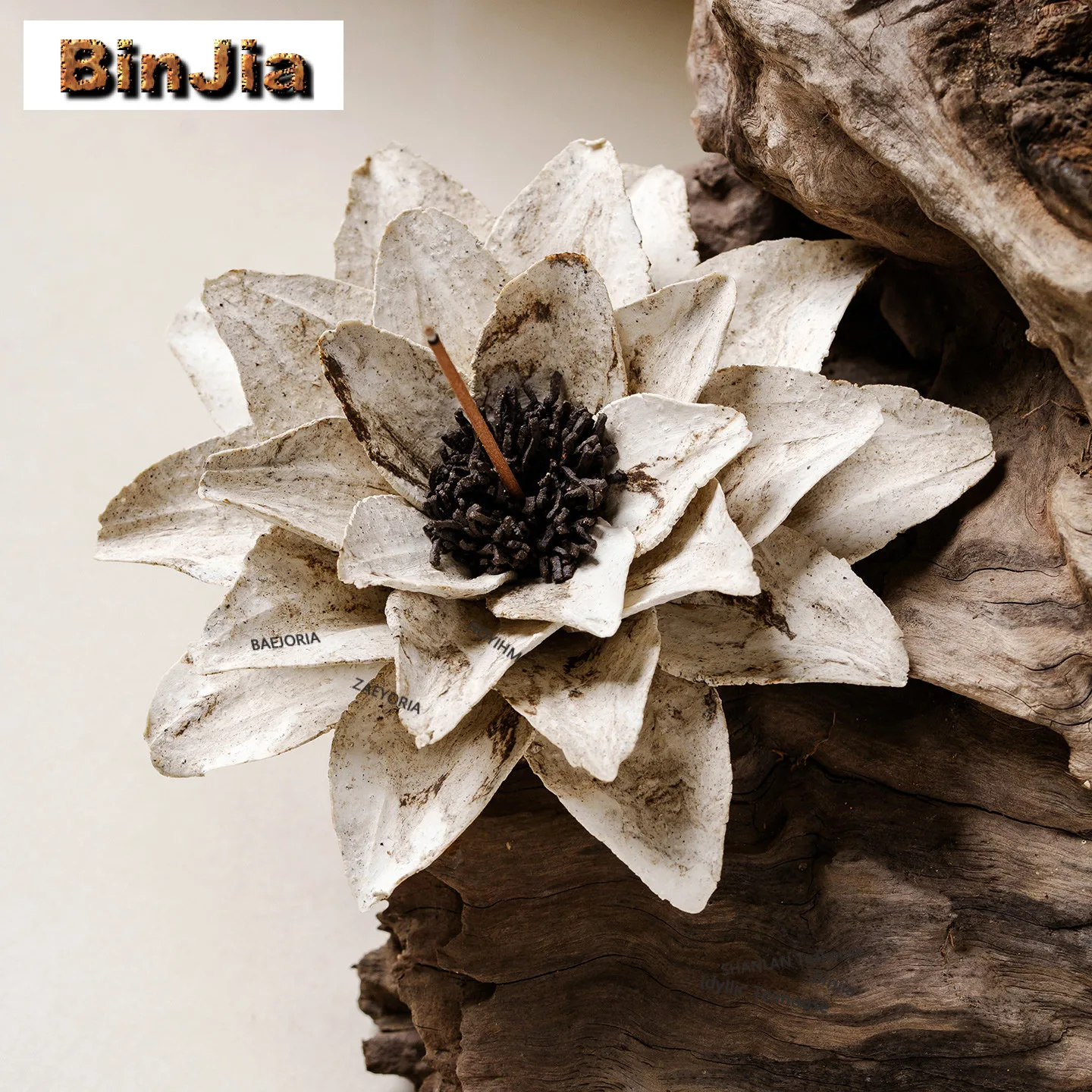 Handcrafted Autumn Serenity Pinecone Flower Incense Holder Elegant Diffuser Incense Burners Meditation Censer Bedroom Craft