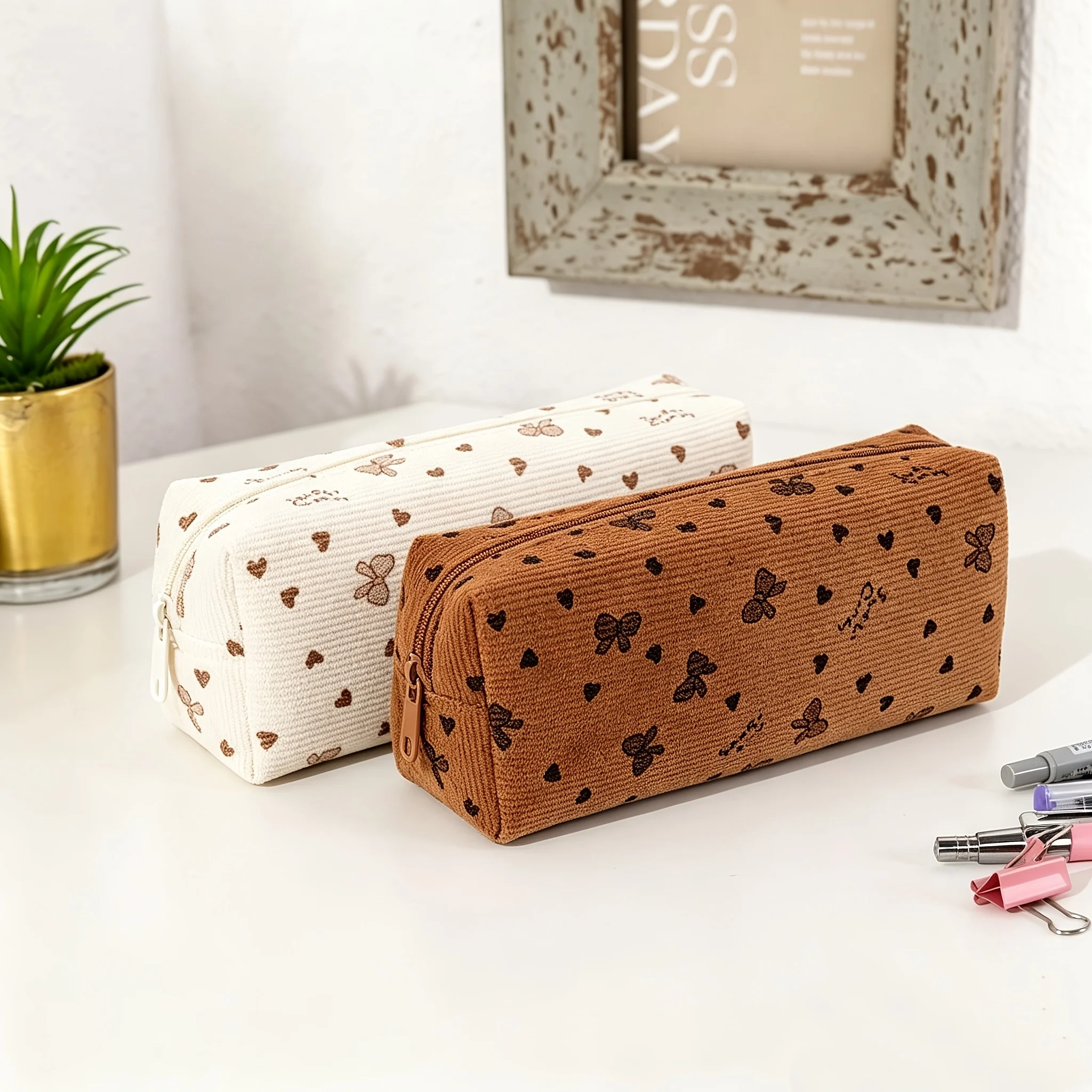 2/1 Piece with Random Color, Printed Bow-Shaped Pencil Case, Does Not Include Accessories, Large Capacity Simple Student Stationery Bag, Suitable for Pencil Cases and Stationery Storage Bags for Middle and High School Students, Halloween and Christmas Gifts