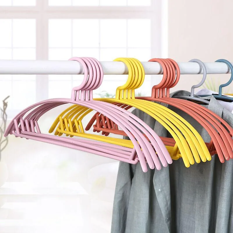 Non-marking semi-circular anti-wrapping hanger Nordic color thickened drying rack plastic non-marking hanger clothes support