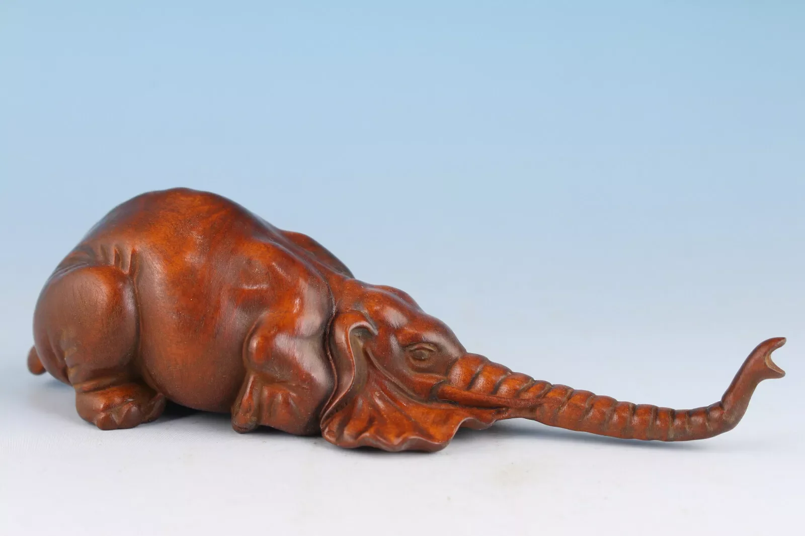 Lovely Pendant Chinese Boxwood Handwork Elephant Statue Tea Pet Fengshui