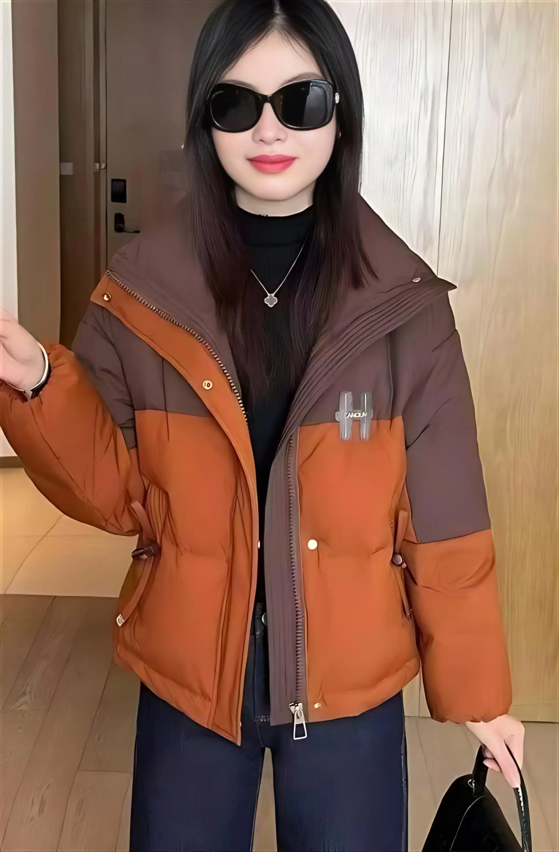 

Женская пуховая парка с мехом, элегантная, из вельвета, зауженного кроя, с плюшевым наполнителем, синяя, праздничная, на пуговицах, приталенная, с двойной молнией, стильная