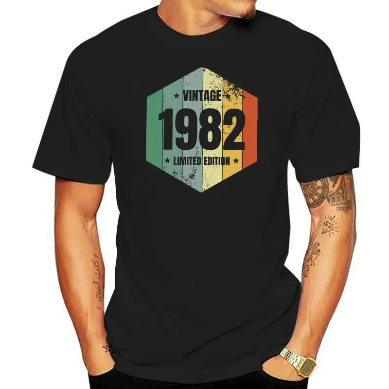 Vintage Legends Are Born In 1982 T Shirt Mens Pure Cotton 38 Years Old Birthday Tee Tops Short-Sleeve Summer Tshirt Harajuku