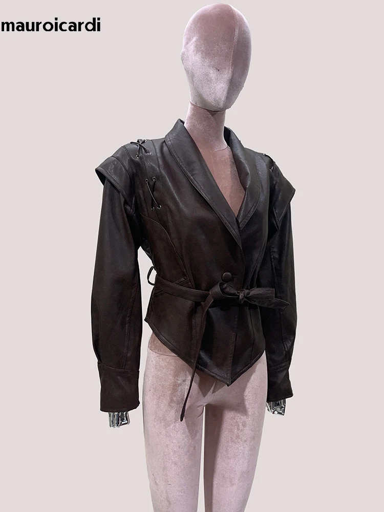 Mauroicardi 秋レトロブラウンショート非対称 Pu レザージャケットブレザー女性ショールカラーレースアップ高級デザイナー服