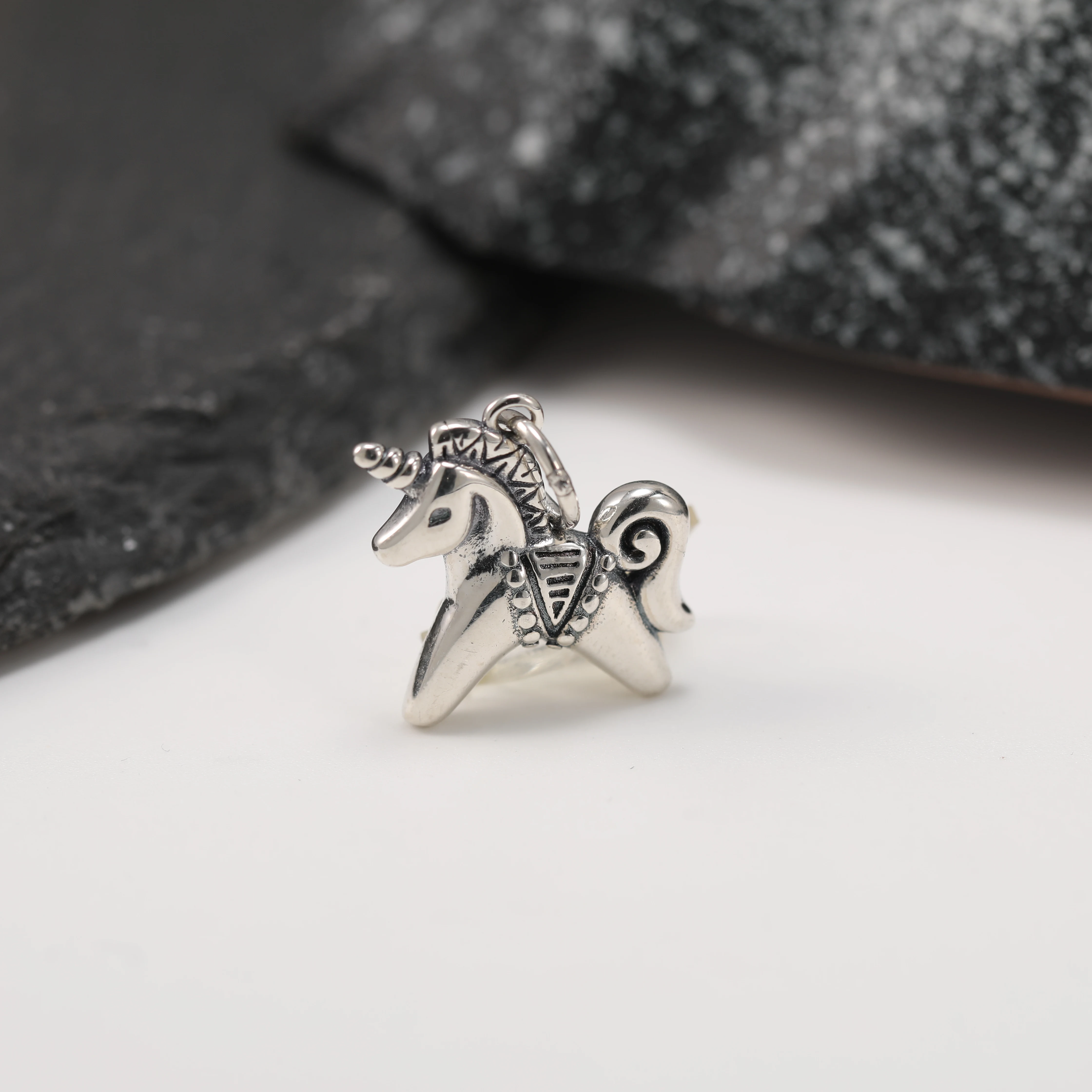 

DJ457 925 Sterling Silver Unicorn Charm Accessory pendant