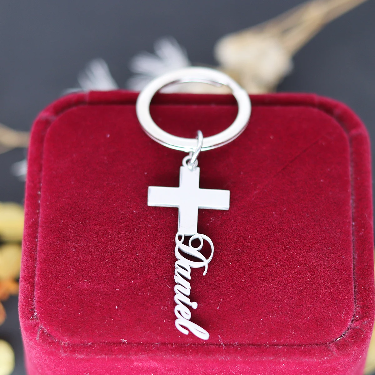 QIAMNI Jesus Christ Cross Pendants Keychain for Women Men Custom Name Keyring Stainless Steel Religious Faith Key Chains Jewelry