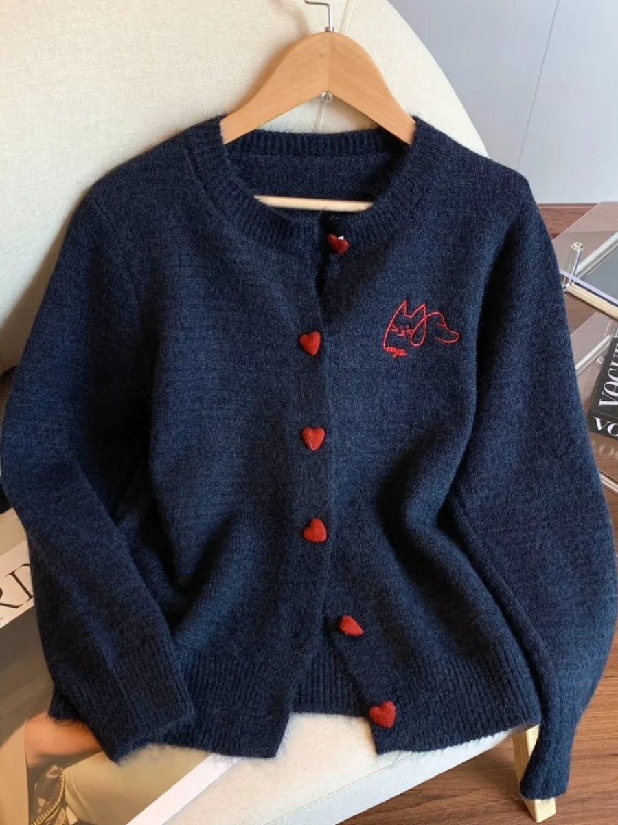 

Unique Casual Loose Women's Sweater round Ne Love Button Autumn Coat Sli Comfortable Korean Sle Spring Autumn Winter