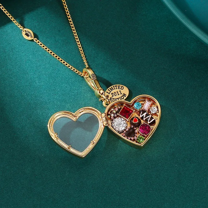 

Openable Heart Chocolate Box Pendant Necklace Luxury Design Heart Keychain Jewelry Sweater Chain Pendant For Women gifts