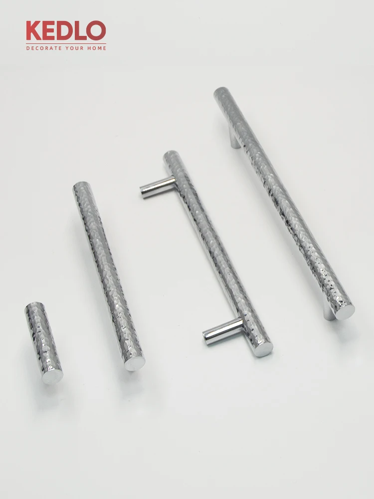 KEDLO Moderner Luxusgriff mit Hammermuster für Küchenschränke, glänzendes Chrom-Silber, langer Griff für Schranktüren und Schubladen, T-Griff – Detail 3