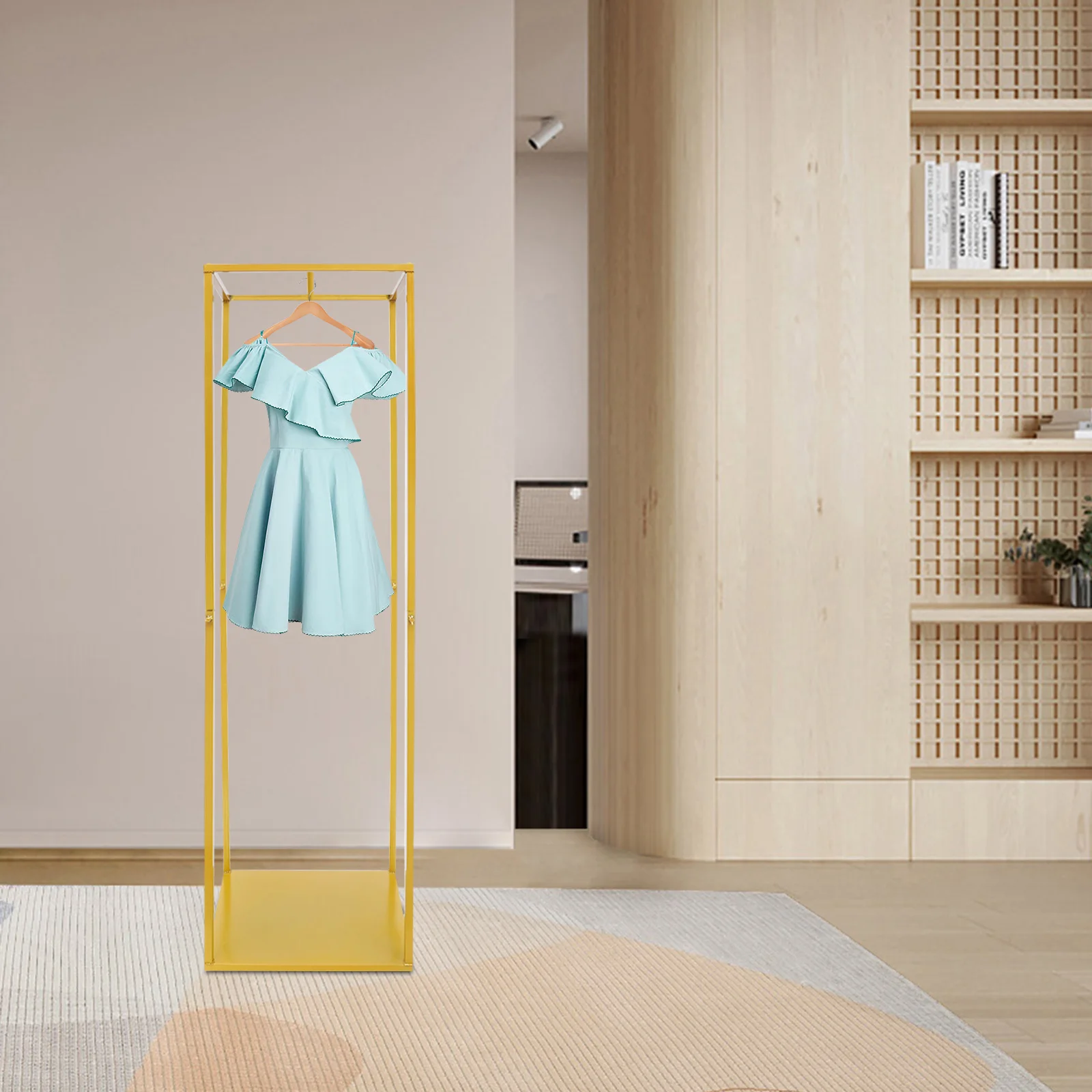 

1.82*0.5*0.5m Golden Square Tube Display Bracket Clothes Display Rack Clothes Hanger Used in Clothing Stores and Families