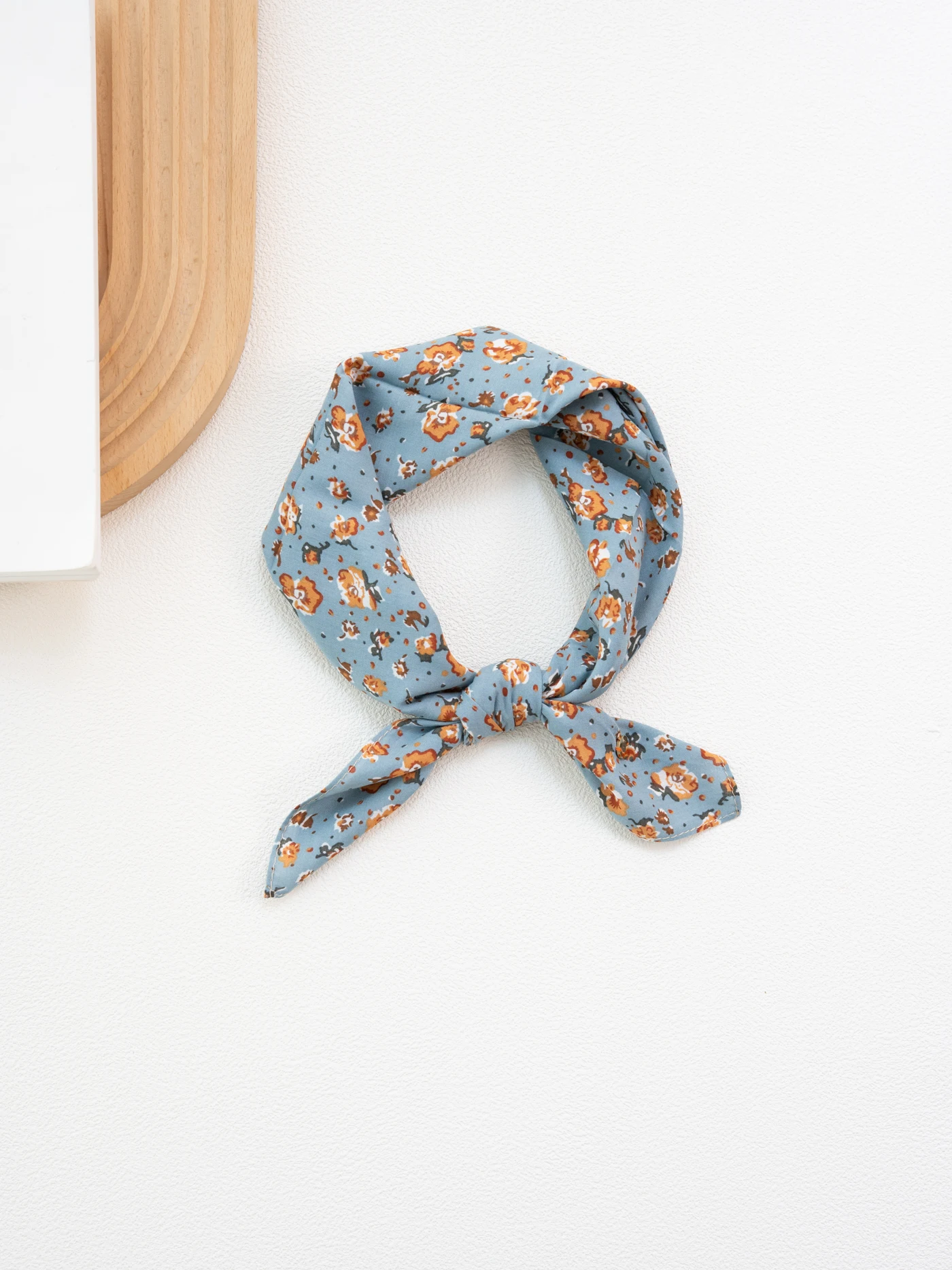 

Romantic Misty Blue Floral Cotton Square Scarf 2026 Spring Summer Countryside Vacation Headband Women's Fashion Accessory