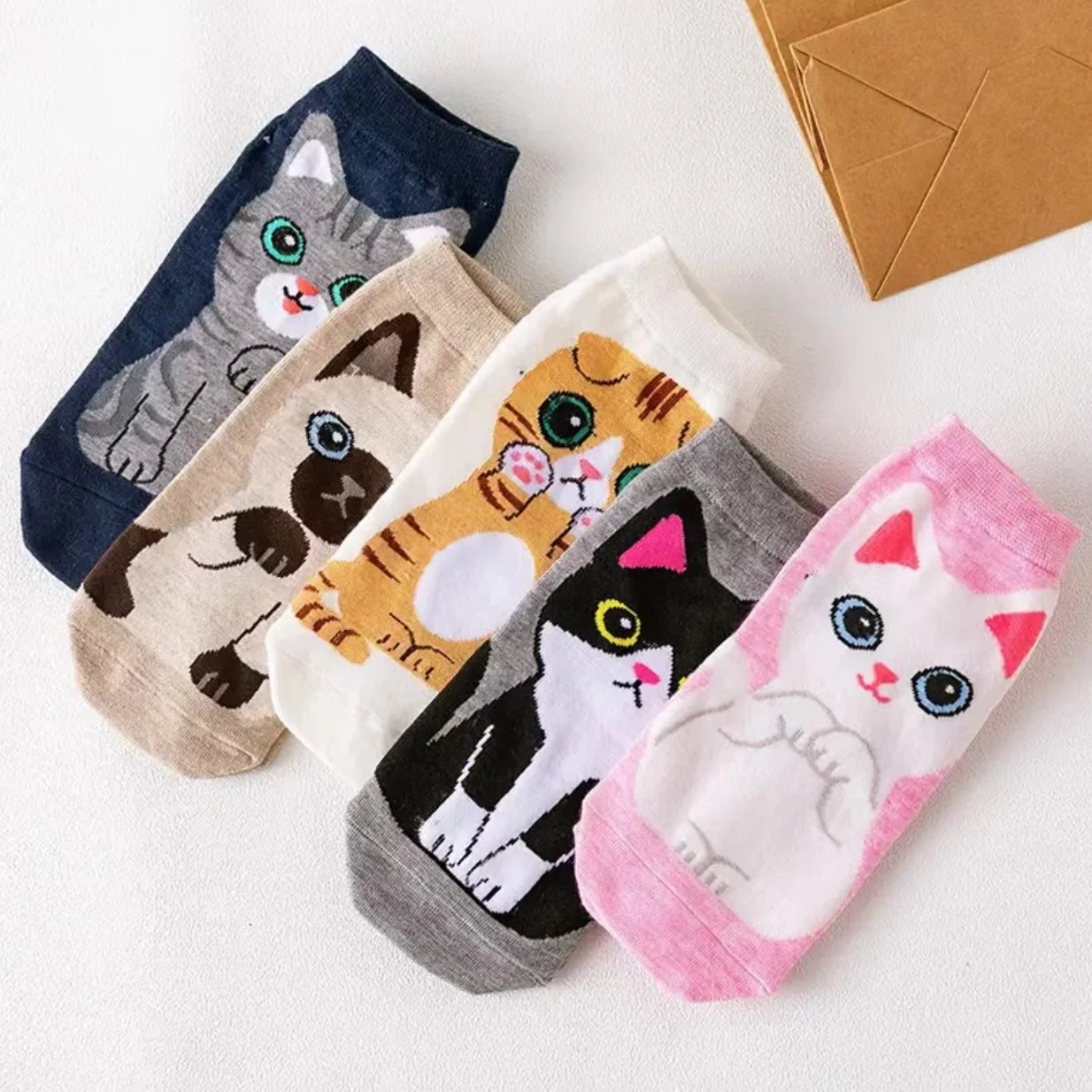 5 paia di calzini da donna per cartoni animati per cani e gatti calzini corti in cotone Kawaii calzini carini alla caviglia con taglio basso calzini