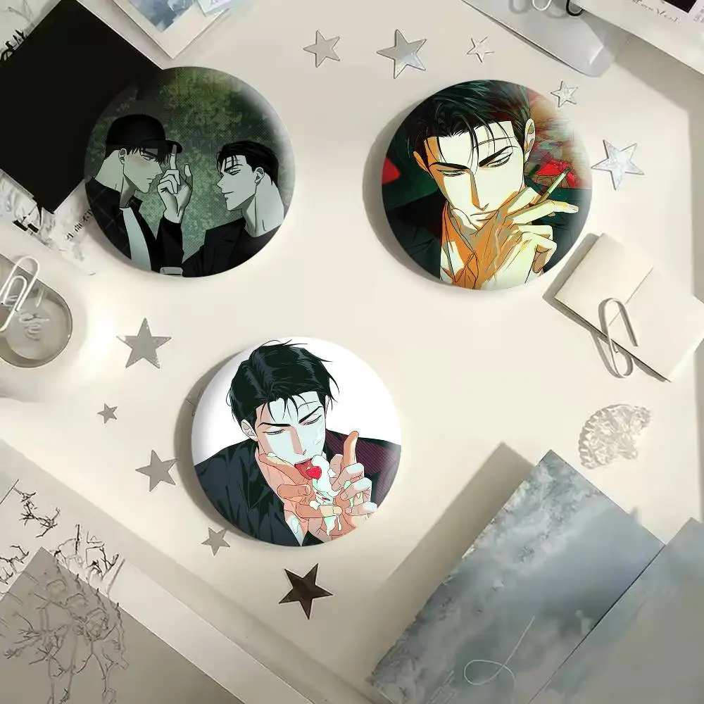 U-Under The Green Light Manhwa BL Brooches Cartoon Badge Pins Backpack Hat Accessories Friend Gift