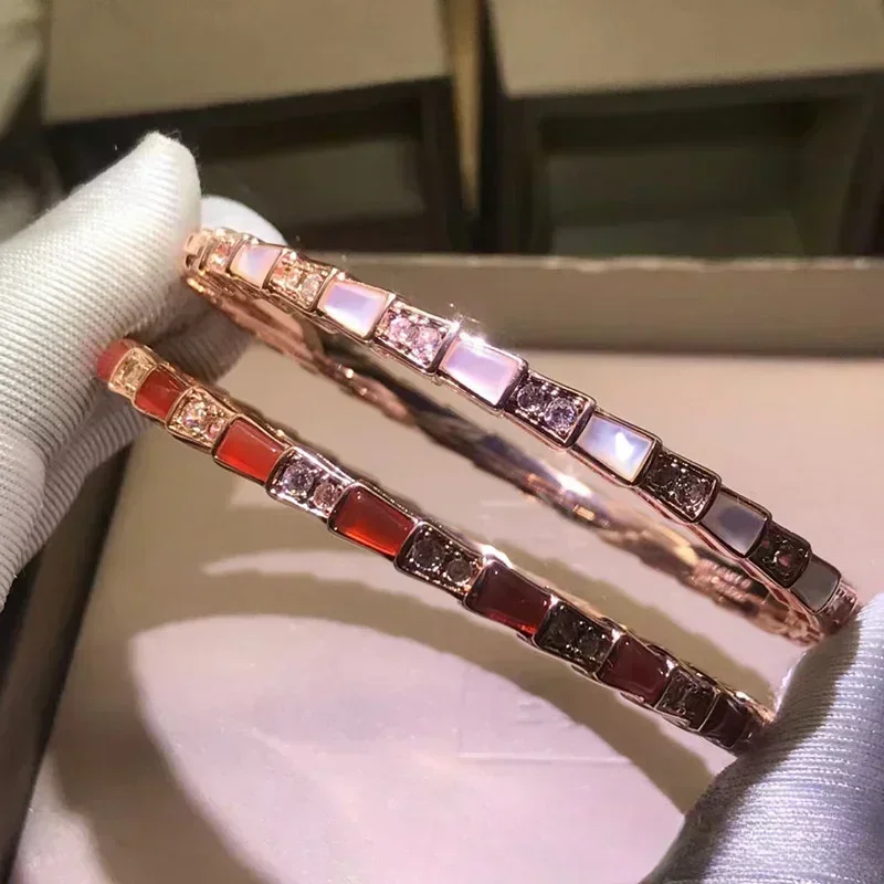 

Женский модный браслет из стерлингового серебра 18K, индивидуальная голова змеи, украшенная змеиной костью