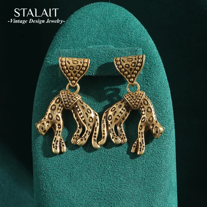 

Antique Jewelry Pure Carved Leopard Gold Color Dangle Earrings for Woman Rhinestones Vintage Accessories Gold Color Korean New