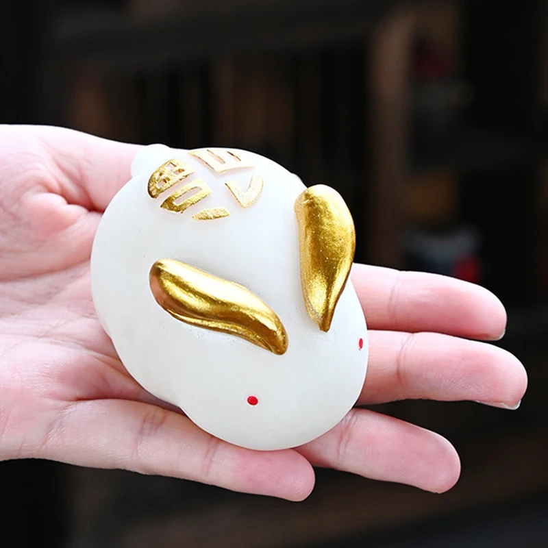 Color-Changing Tea Pet Decoration Ornaments White Rabbit Golden Rabbit Tea Table Accessories Color-Changing When Heated,