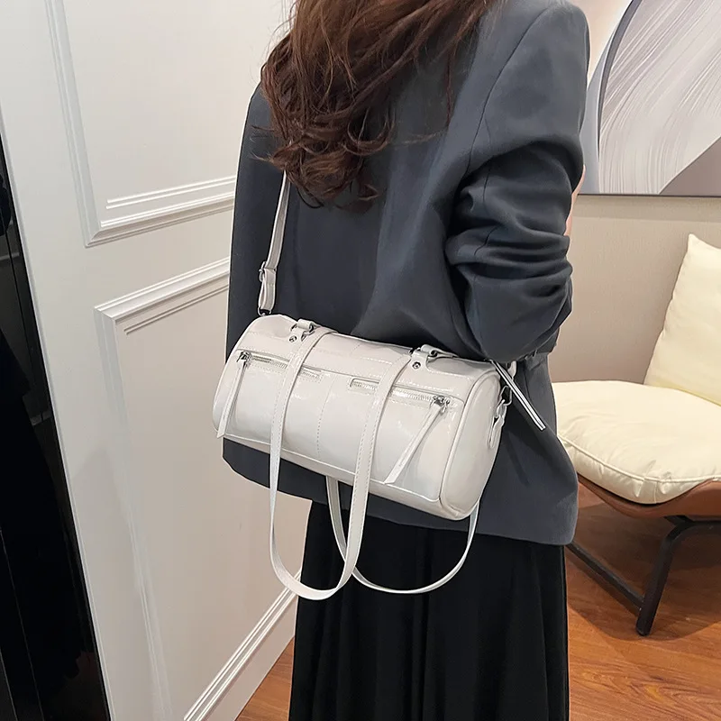 2024 Korean version new niche design casual handbag Underarm cylindrical bag portable single crossbody shoulder tote bag bolsas