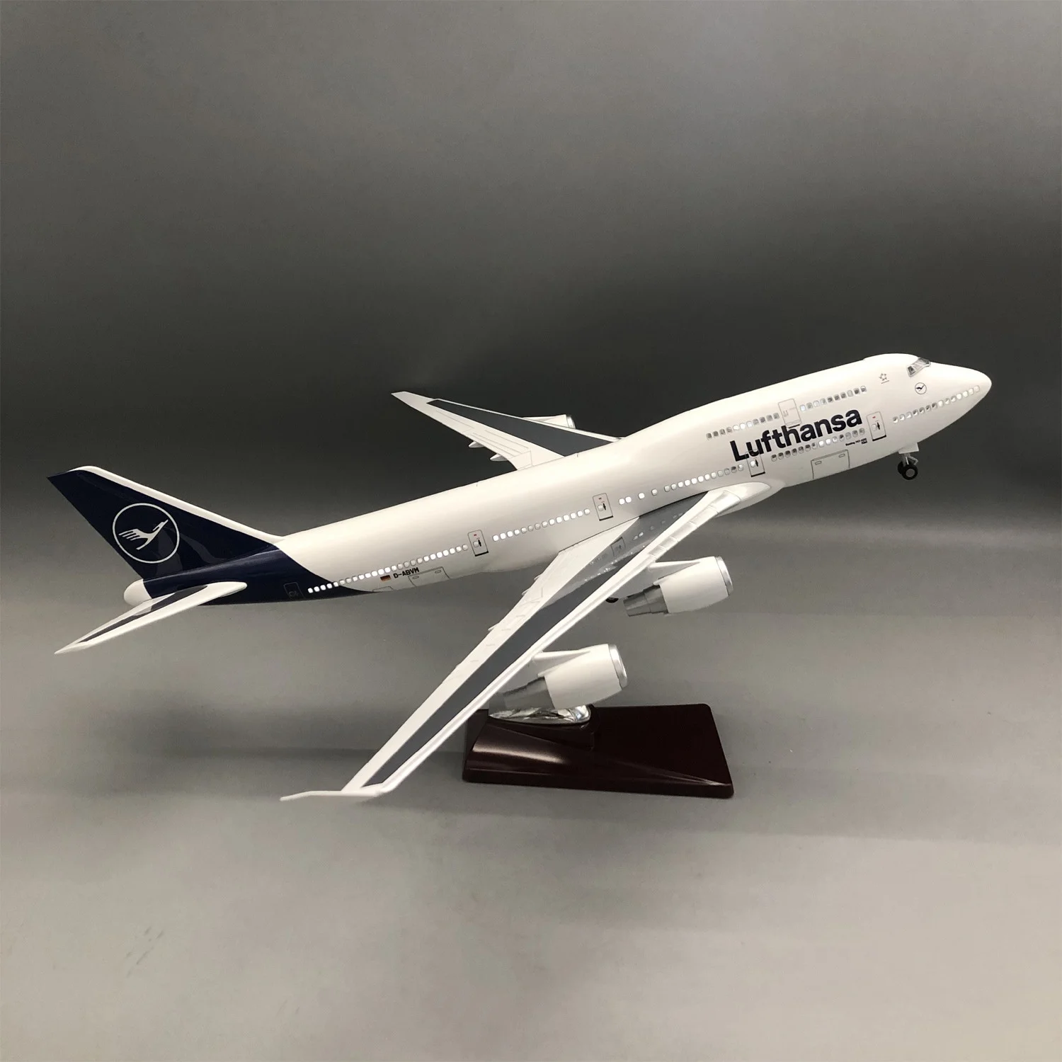 

47cm Model Airplanes Lufthansa Airways B747 Scale Aircraft Diecast Resin Openable Cabin Door & LED Light Business Display Gifts
