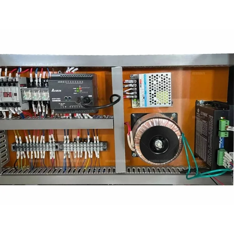 Customized Versatile Electric Automatic Double‑Sided Labeling Machine PLC Motor Driven High Productivity Label Applicator