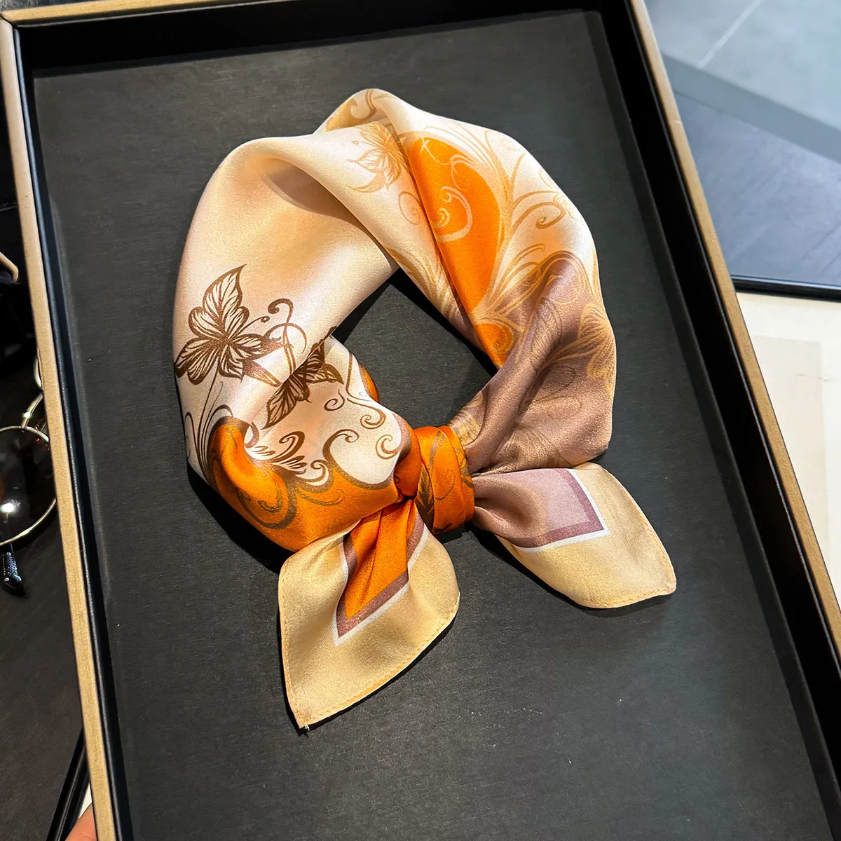 

100% Silk Scarf Women Shawls Wraps for Ladies Foulard Scarves Neckerchief Female Hijab Bandana Luxury Spring Fashion bufanda