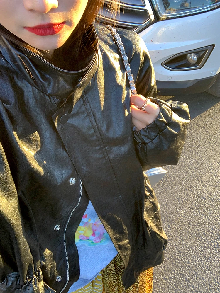 Damska kurtka motocyklowa Bla, nowość 2024, styl uliczny, skóra PU, długi płaszcz, wywijany kołnierz, krój regularny, chińska marka.