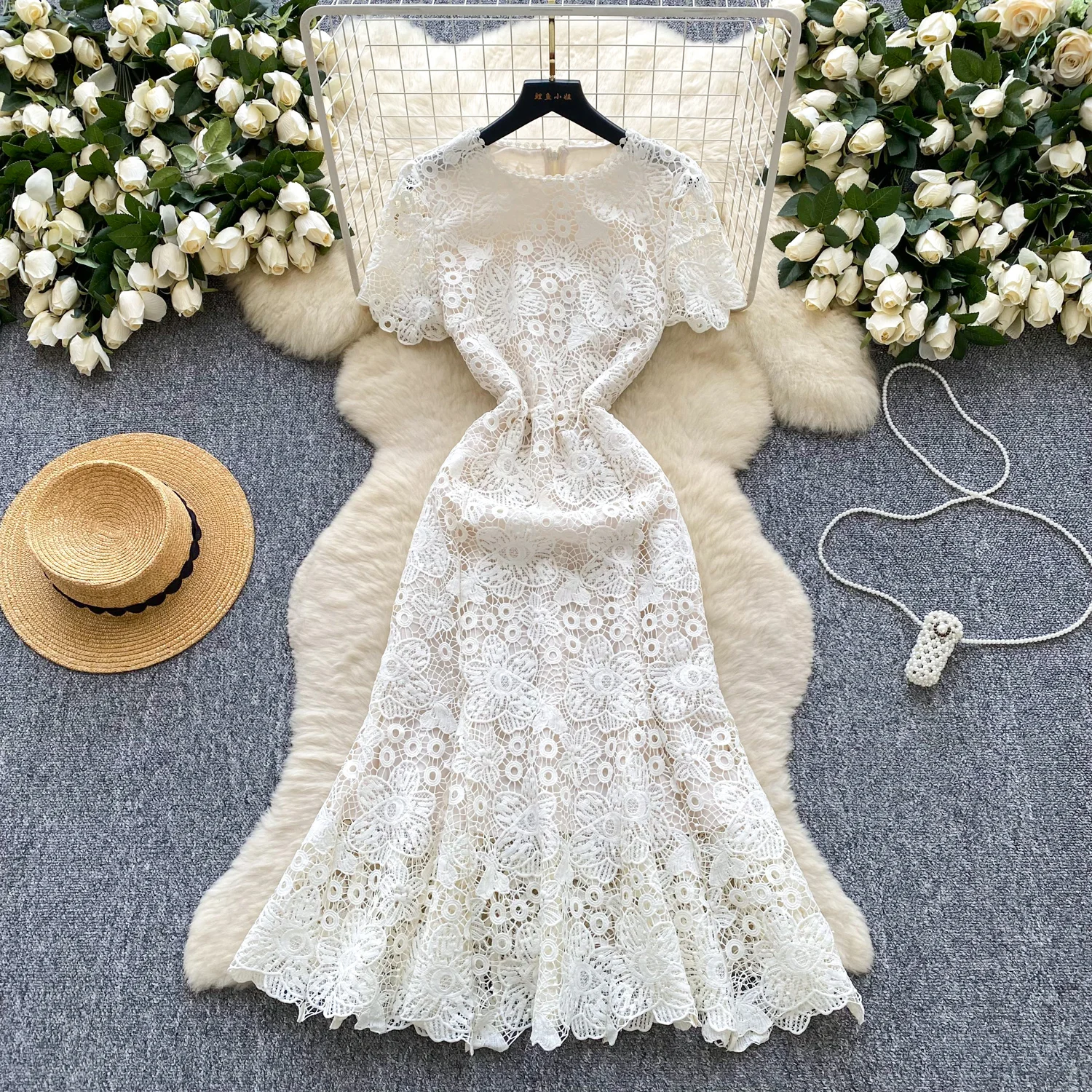 

Vintage sexy slim Hook flower hollow lace short sleeve mermaid dress Chic Summer Vestidos Vacation women clothing