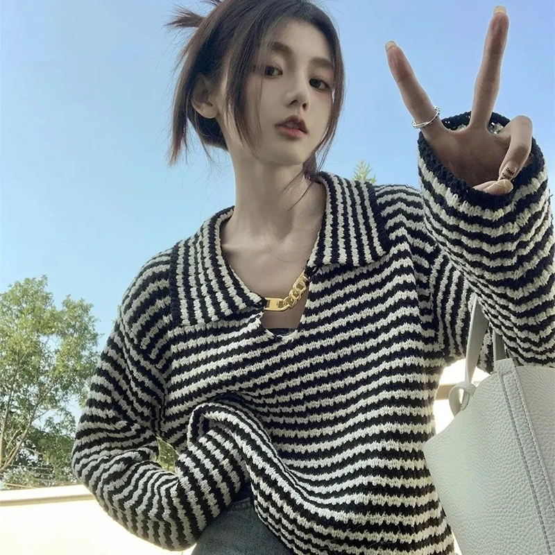 

GIDYQ Black White Striped Sweater Women Chic Metal Strip Loose LongSleeve Knitwear Female French Hepburn Vintage Casual Pullover