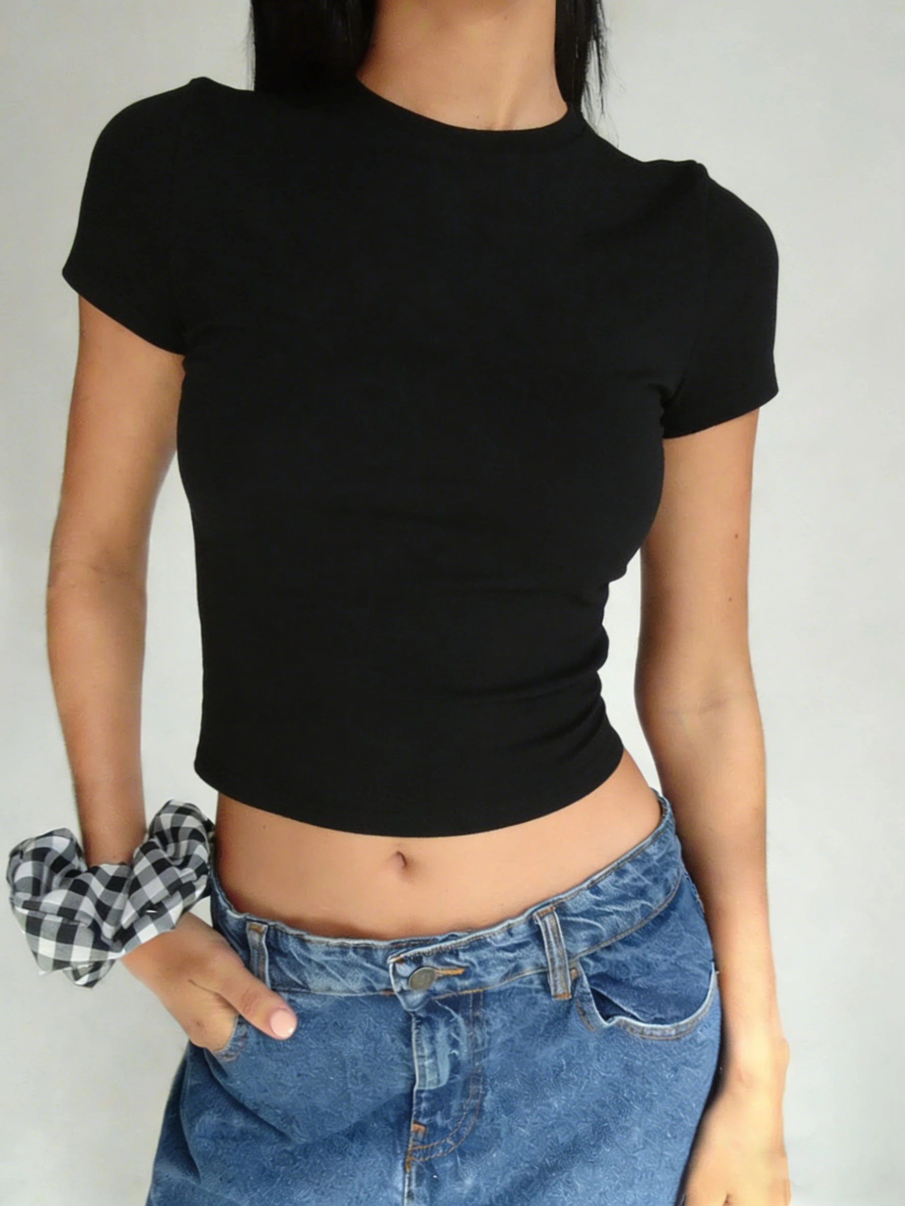 Schmale T-Shirts für Damen, Yoga-Sportbekleidung, All-Match-weiches, lässiges T-Shirt für den Sommer, bequeme, eng anliegende Kleidung mit O-Ausschnitt für Damen