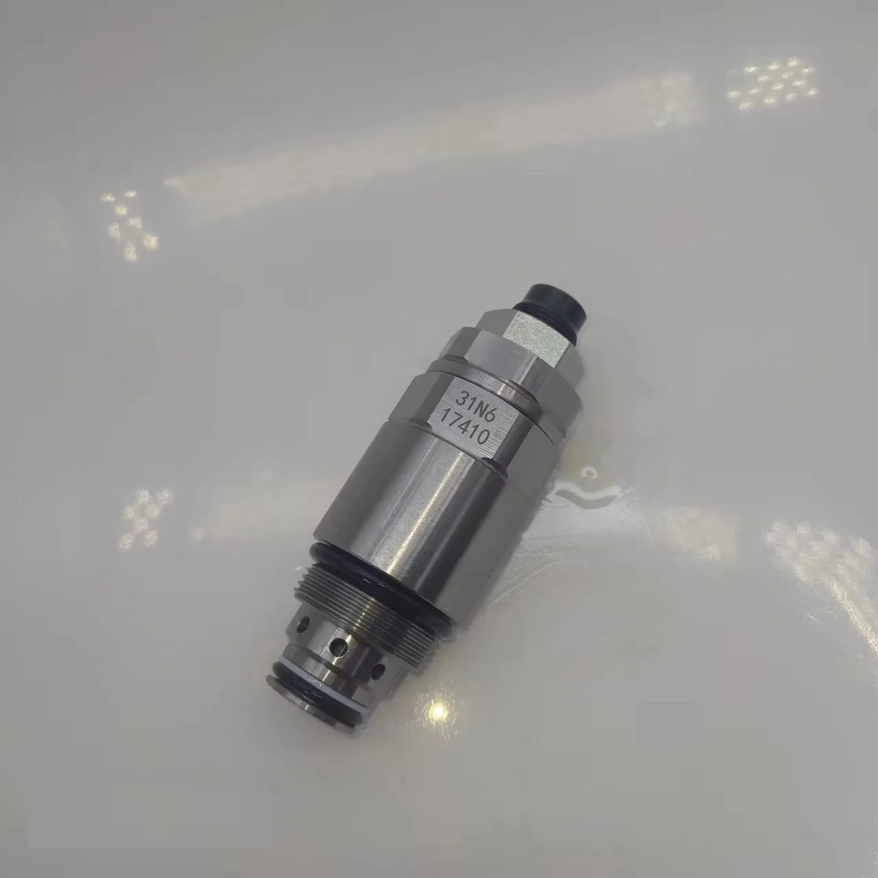 MAIN RELIEF VALVE 31N6-17400 31N617400 31N6-17410 31N617410 FOR H-YUN-DAI R215LC-7 R215-7 R210LC-7 R210-7