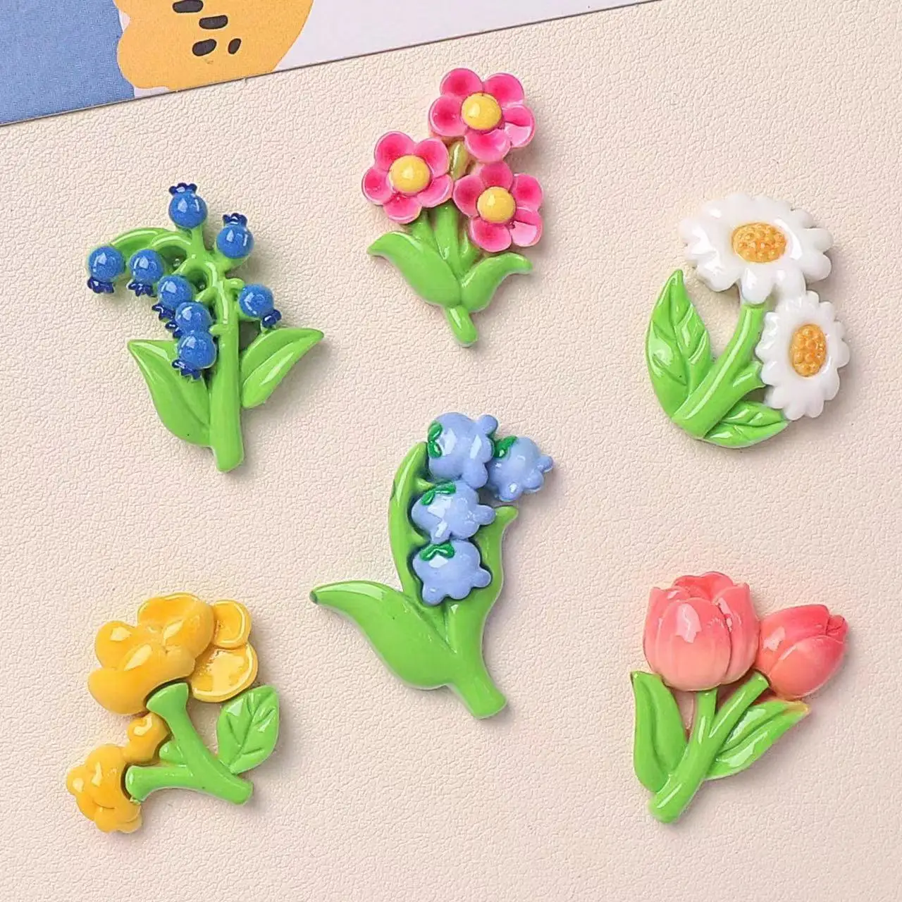 Śliczne tulipany i stokrotki bukiet Flatback Stone 10PCS DIY Walentynki Dekoracje ślubne Figurka Scrapbook Akcesoria Rzemiosło