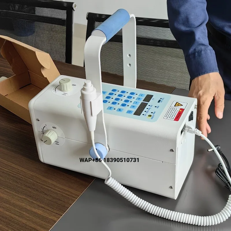 1.8KW handheld X-ray machine for human chest, limbs, and veterinary animal imaging