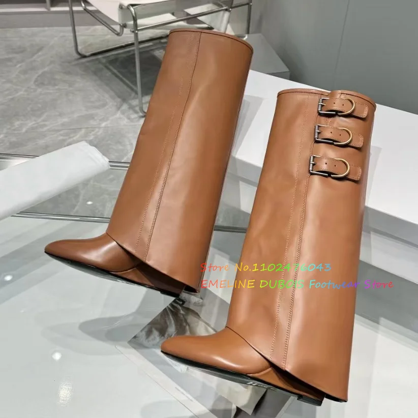 Spodnie z klamrą na pasku Buty na wysokim obcasie dla kobiet Winter New Designer Brand Pointed Toe Wedge Heel Solid Color Knee High Boot