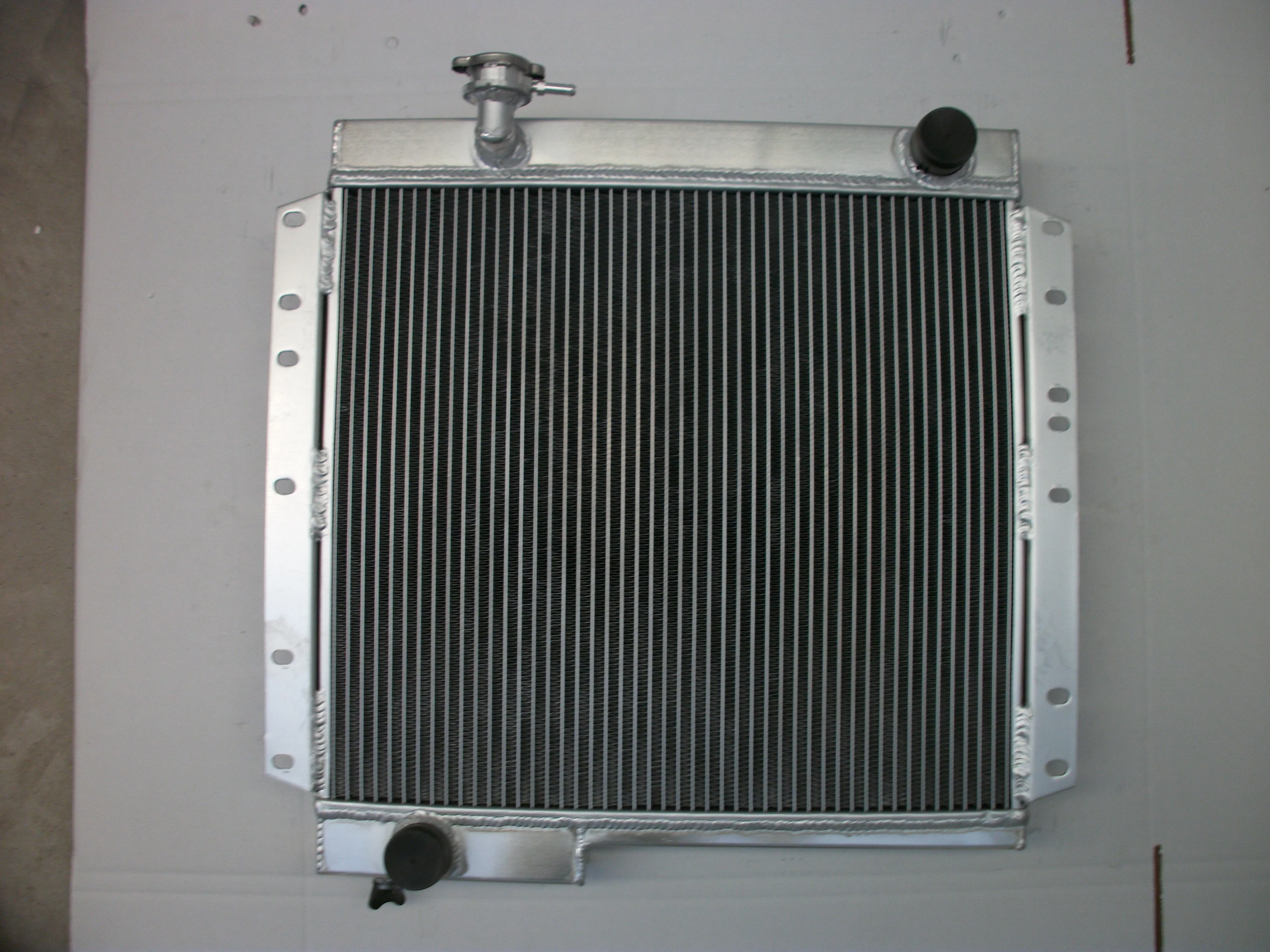 3 core 62mm For TOYOTA landcruiser 42 BJ40 BJ42 Land Cruiser Aluminum Radiator Water Cooling Intercooler Heatsink