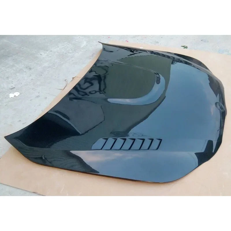 Car Accessories  V style Carbon Fiber Engine Bonnet For  5 Series E60 Hood