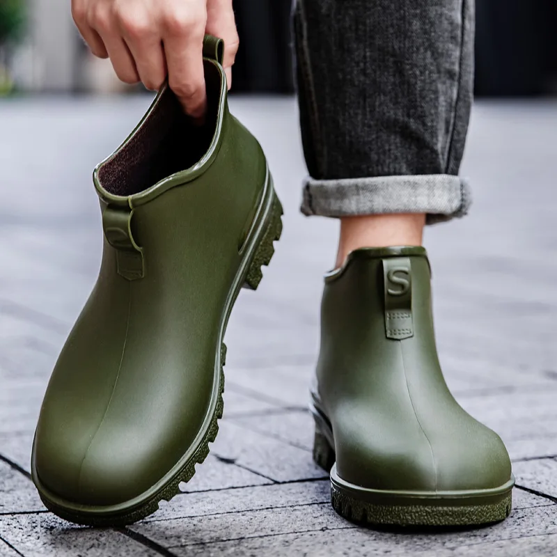 Couple's Short-Tube Non-Slip Plastic Rain Boots, Outdoor Commuting Waterproof Shoes, Pvc One-Piece Molded Women's Water Boots, view 5