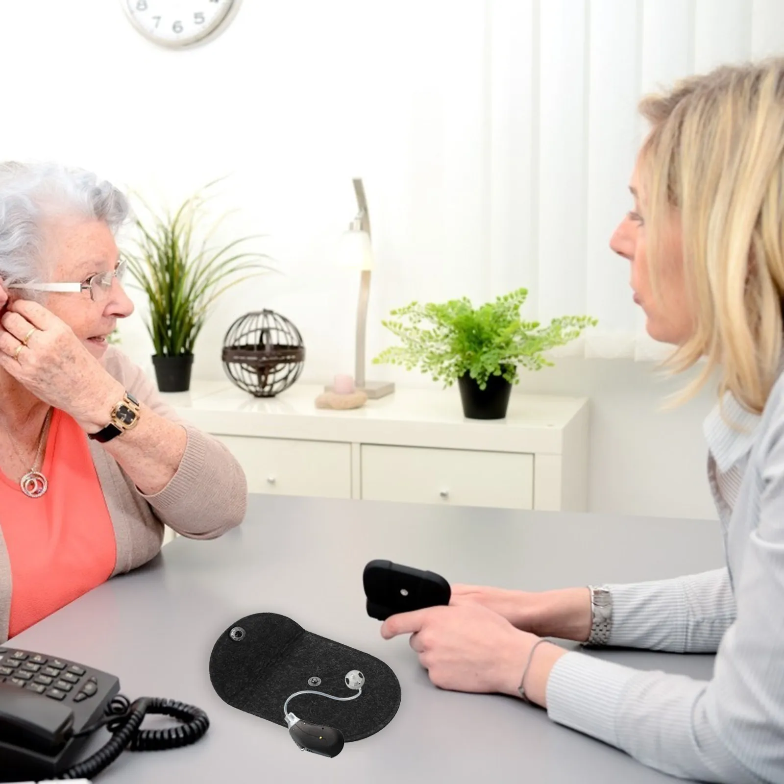 Набор из 5 черных войлочных мини-чехлов для хранения: портативные защитные сумки для батареек, аксессуаров для ухода за ушами и других мелочей