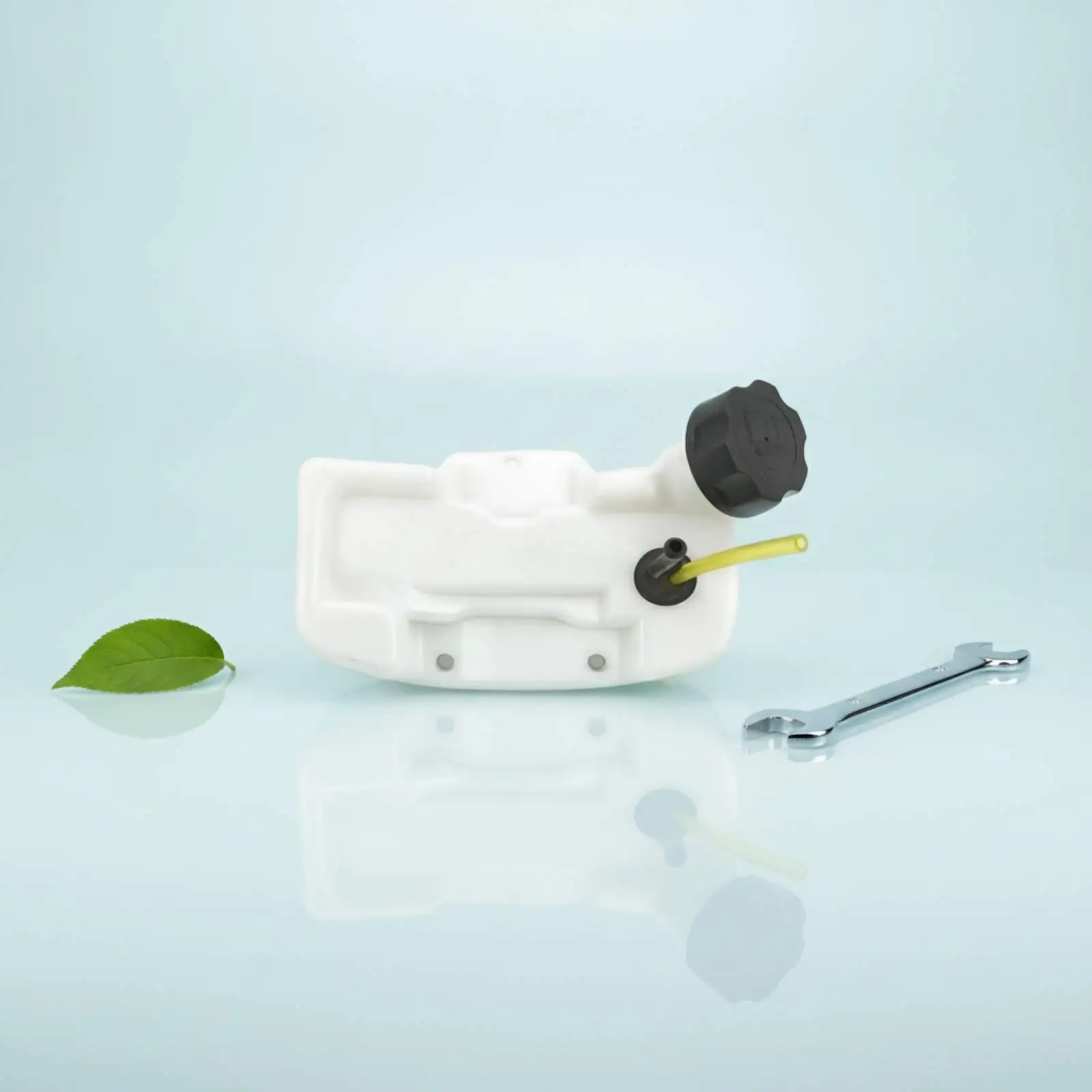 1 Piece Fuel Tank Assembly Trimmer Fuel Tank with Cap Line Trimmer Fuel Tank