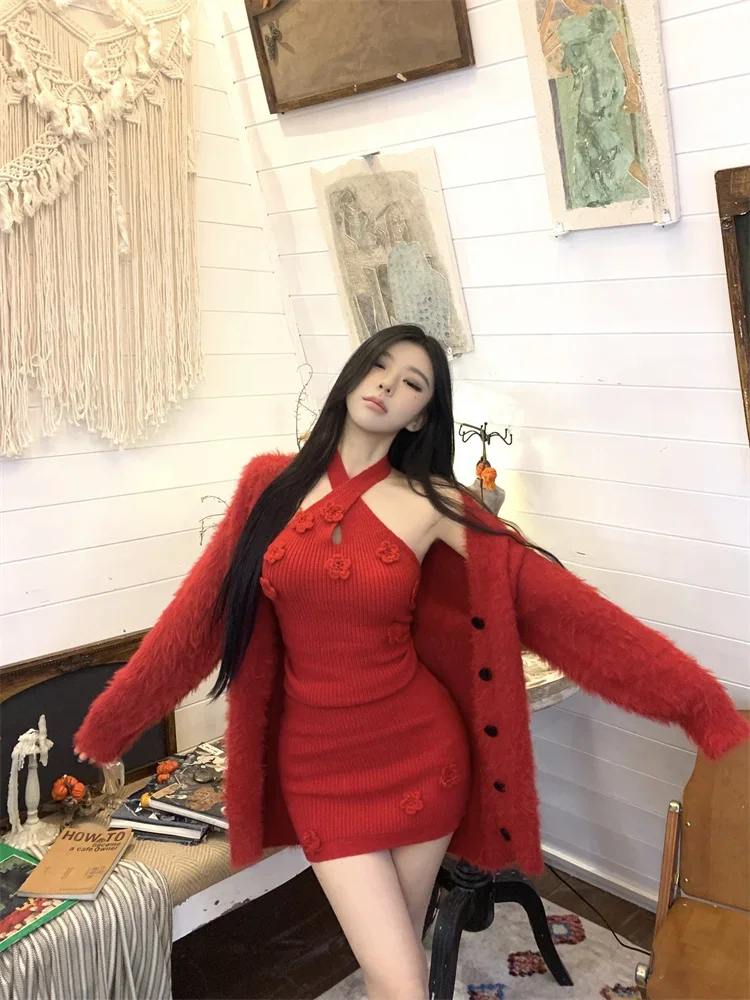 French Style Womens Soft Knitted Two Piece Sets Sexy Smooth Cardigan and Hook Flower Hanging Neck Dress Fashion Red 2 Pieces