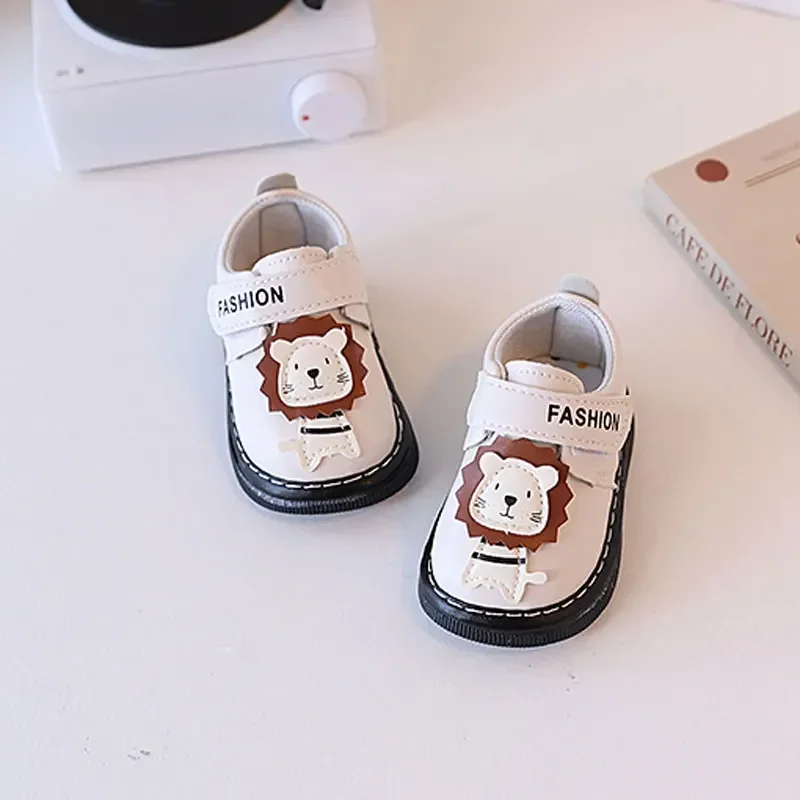 2025 Autumn New Cute Baby Flat Shoes Round Toes Versatile Kids Walking Shoes Non-slip Soft Sole Boys Girls Leather Shoes Casual