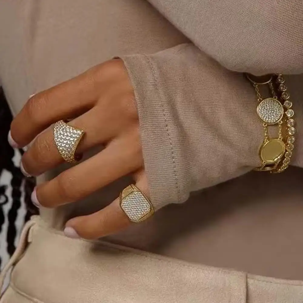 2026 High quality Fashion Gold Color Women Finger Jewelry Micro Paved Cz Sparking Elegance Square Shaped Pinky Ring