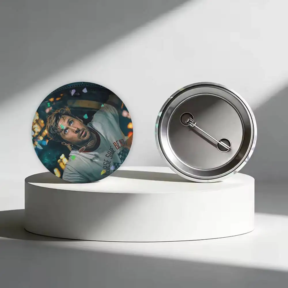 P-Project Hail Mary R-Ryan Gosling  Badges Creative Tinplate Button PinsBrooch Badge Clothes Backpack