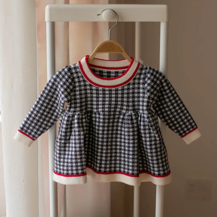 Neues kariertes, bedrucktes, langärmeliges, farbblockiertes, süßes und niedliches, modisches, warmes Mini-Wollkleid für Mädchen im Herbst und Winter. – Detail 16