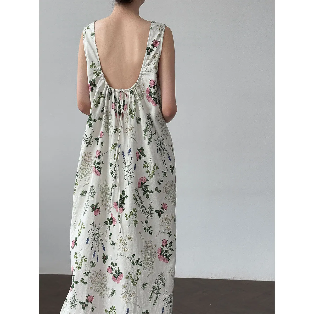 

French Style Design Backless Floral Vest Skirt, Summer New Style Vacation Style Temperament Vest Long Skirt