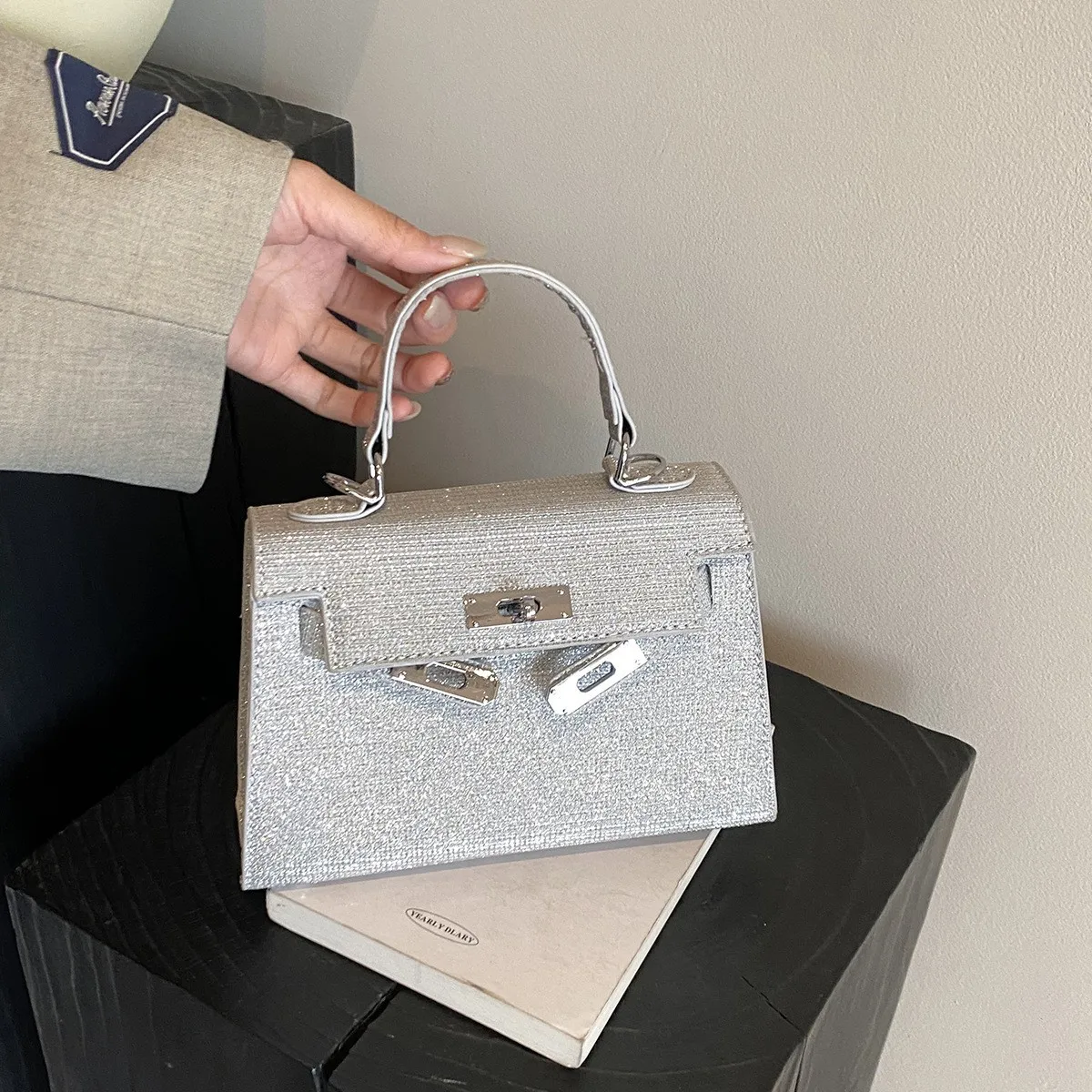 

Новинка 2025 года, женская сумка Kelly, элегантная сумка через плечо со стразами, стильная сумка через плечо, модная рабочая сумка ​